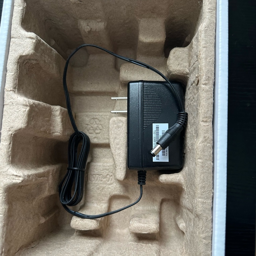 NETGEAR Black Cable Modem CM500 - Picture 4 of 4